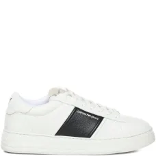 Кроссовки на шнуровке Кроссовки на шнуровке