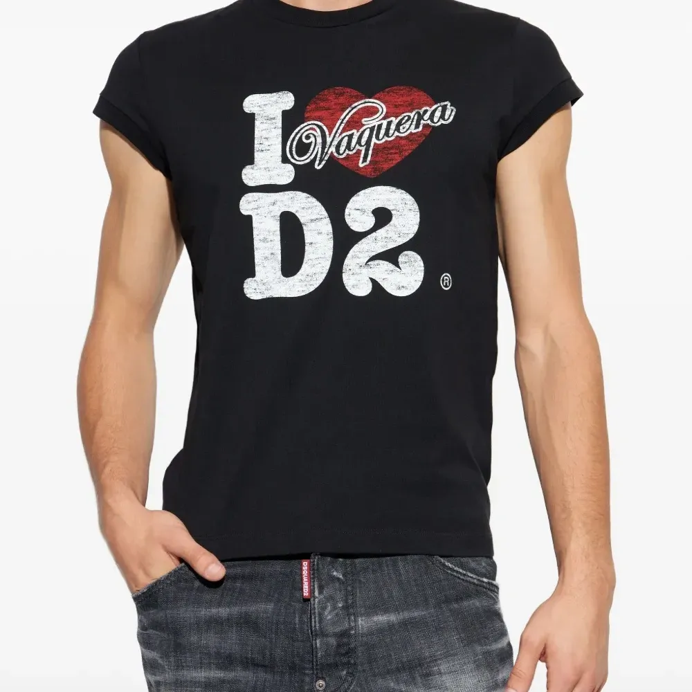Футболка из коллаборации с Vaquera
