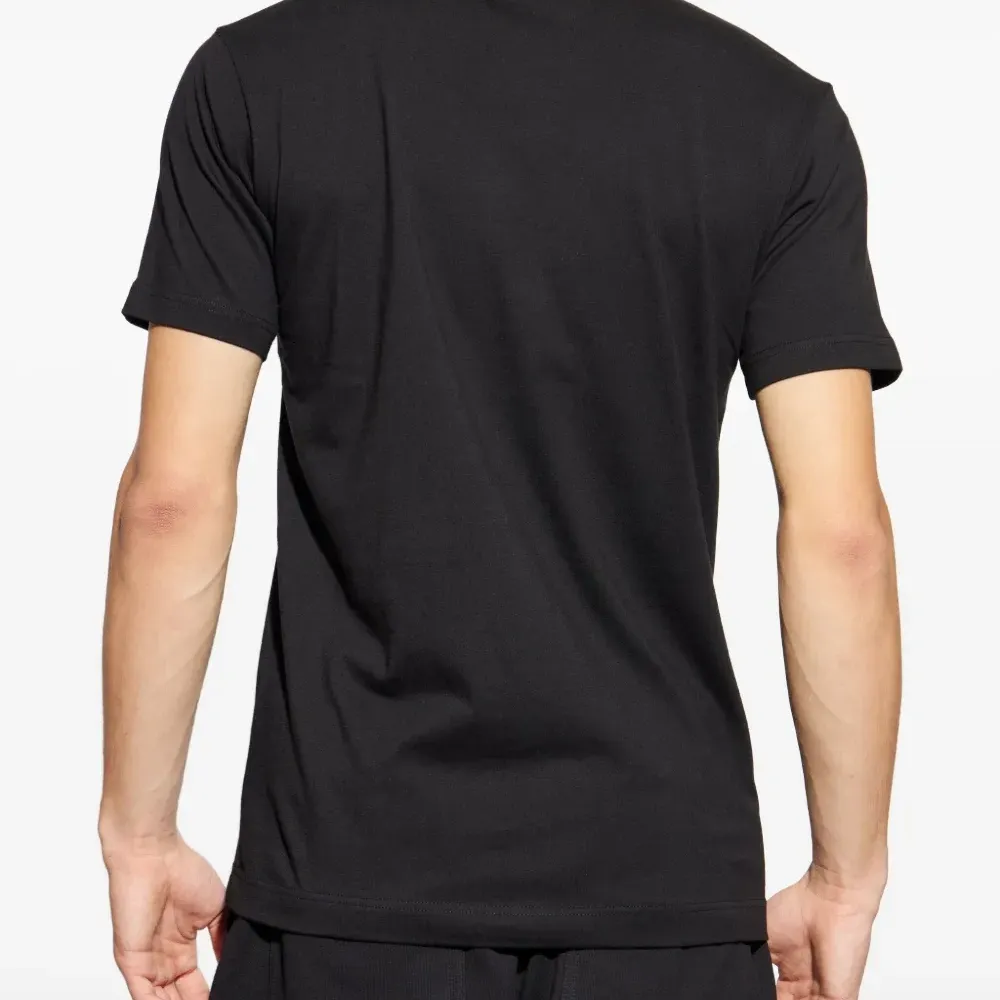 Футболка с абстрактным принтом