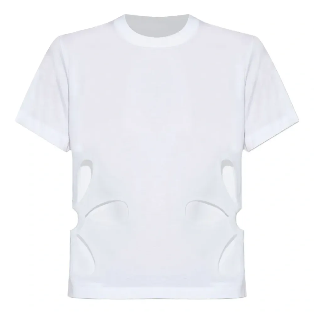 Футболка с цветочными вырезами