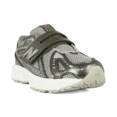 Кроссовки из сетчатого материала с ремешками Кроссовки из сетчатого материала с ремешками