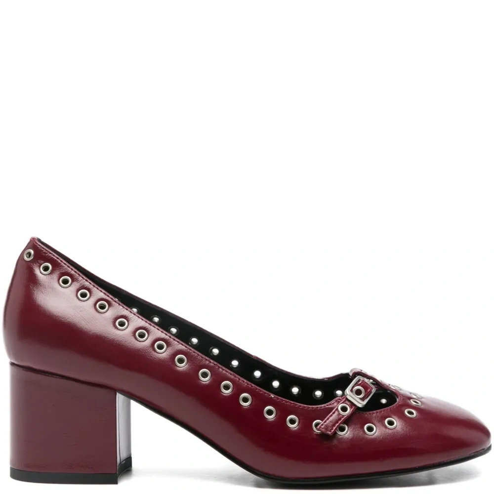 Туфли на блочном каблуке с люверсами