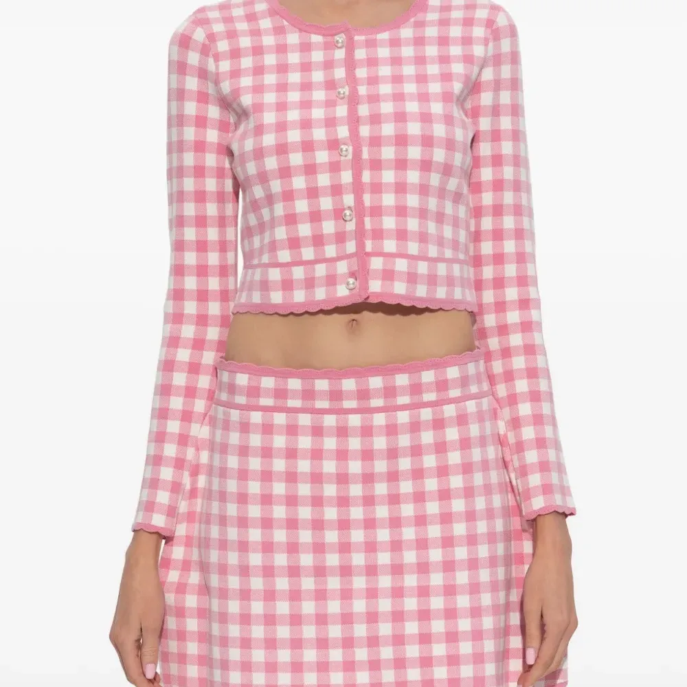 Кардиган с жемчужными пуговицами