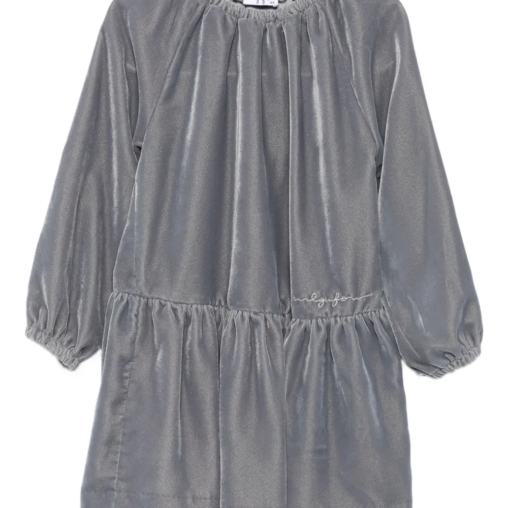 Платье с длинными рукавами