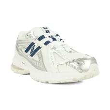 Кроссовки 1906 на шнуровке