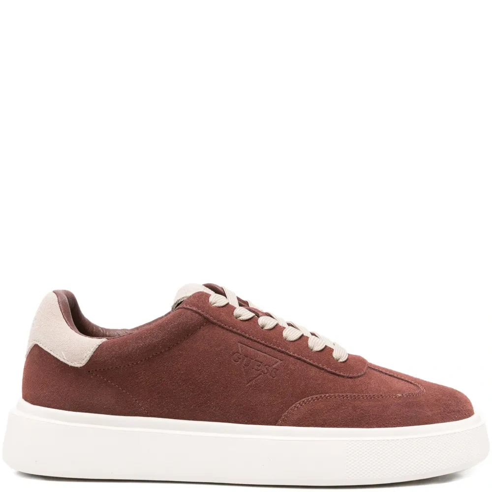 Замшевые кроссовки