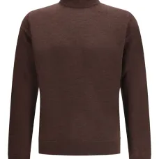 Свитер с длинными рукавами и воротником-стойкой