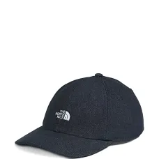 Бейсболка с вышитым логотипом