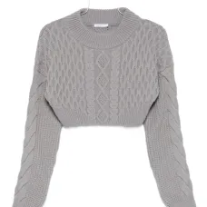 Укороченный свитер с косами