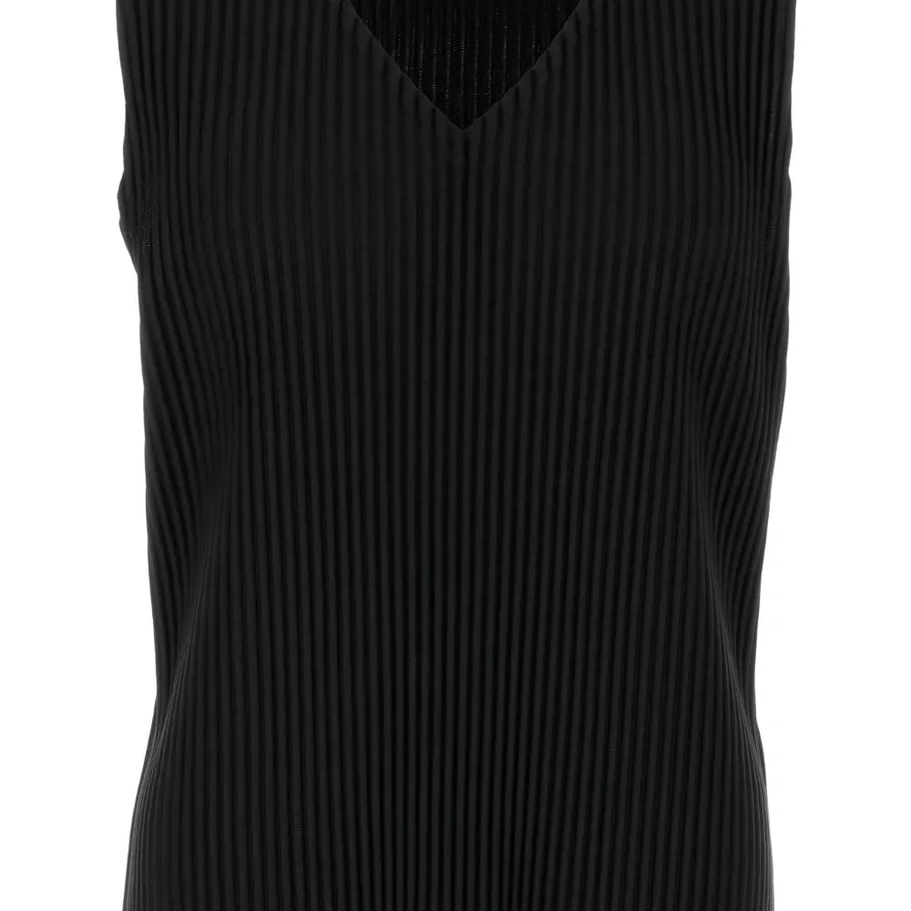 Плиссированный топ с V-образным вырезом