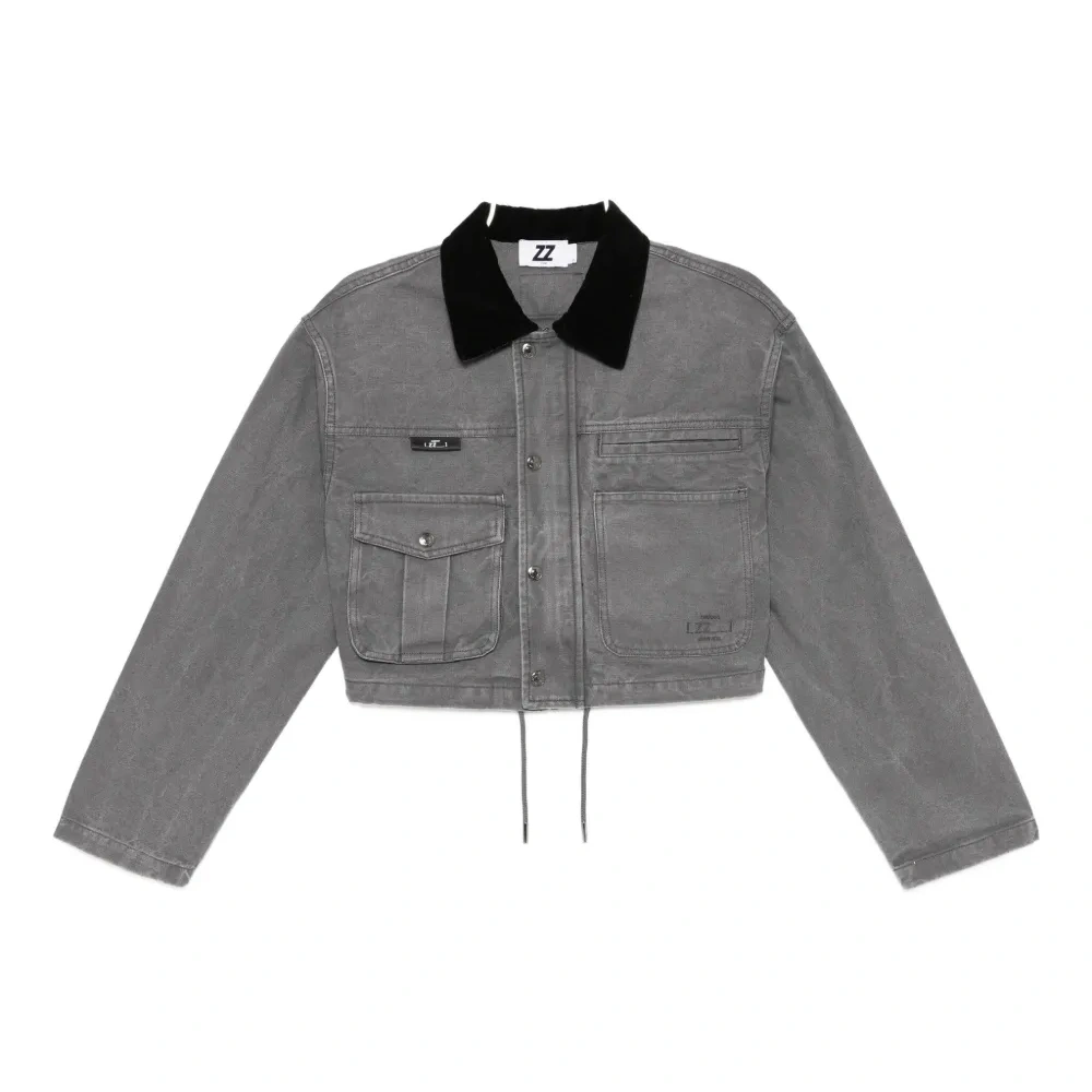 Куртка с вышитым логотипом