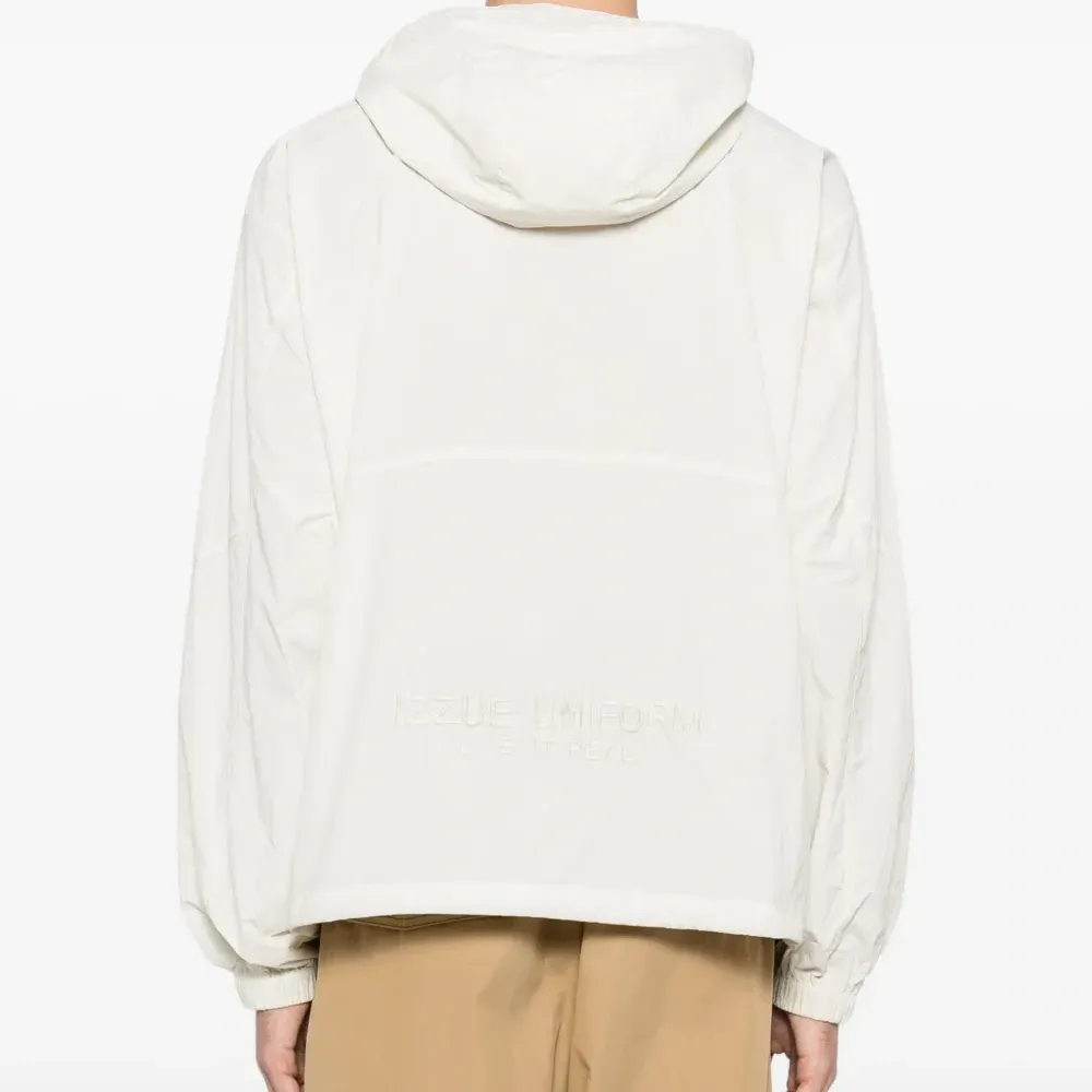 Куртка с вышитым логотипом