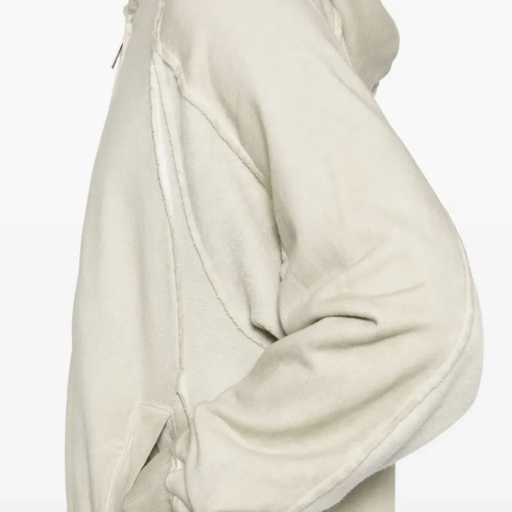 Худи с вышитым логотипом