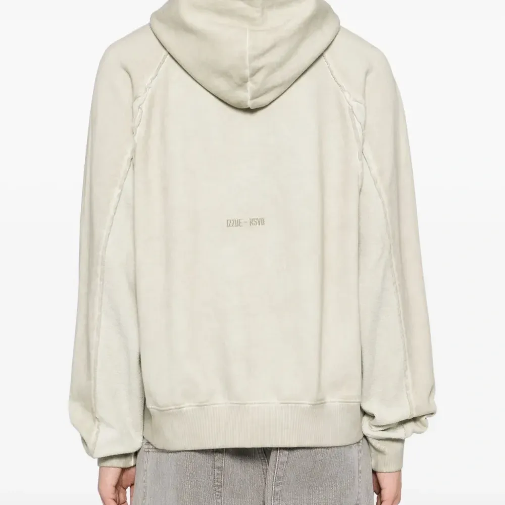 Худи с вышитым логотипом