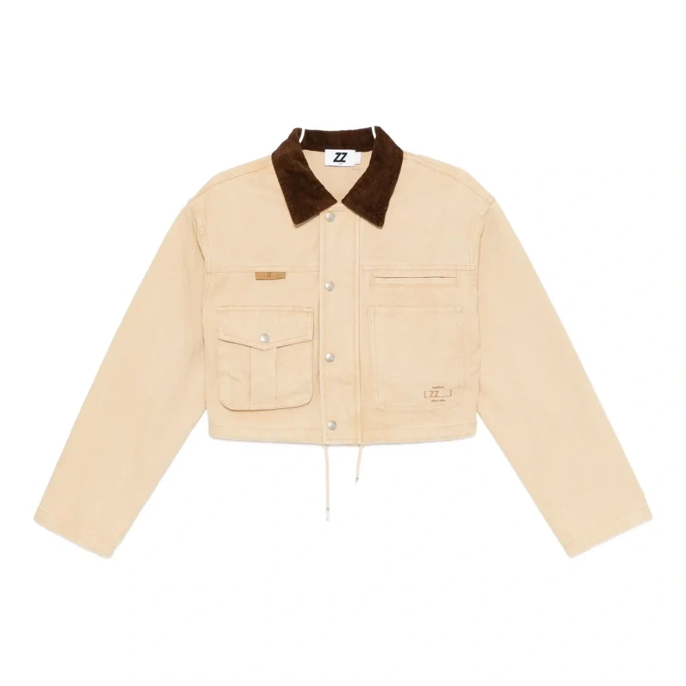 Куртка с вышитым логотипом