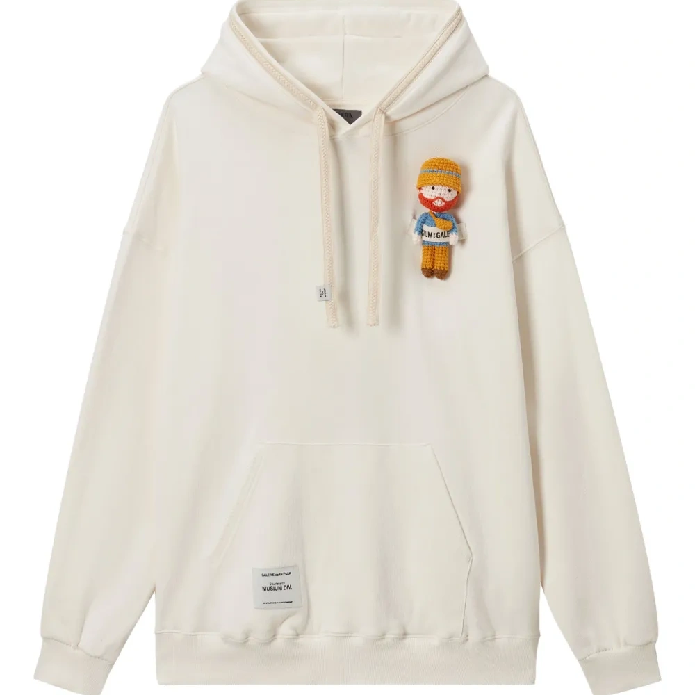 Худи с вязаной фигуркой