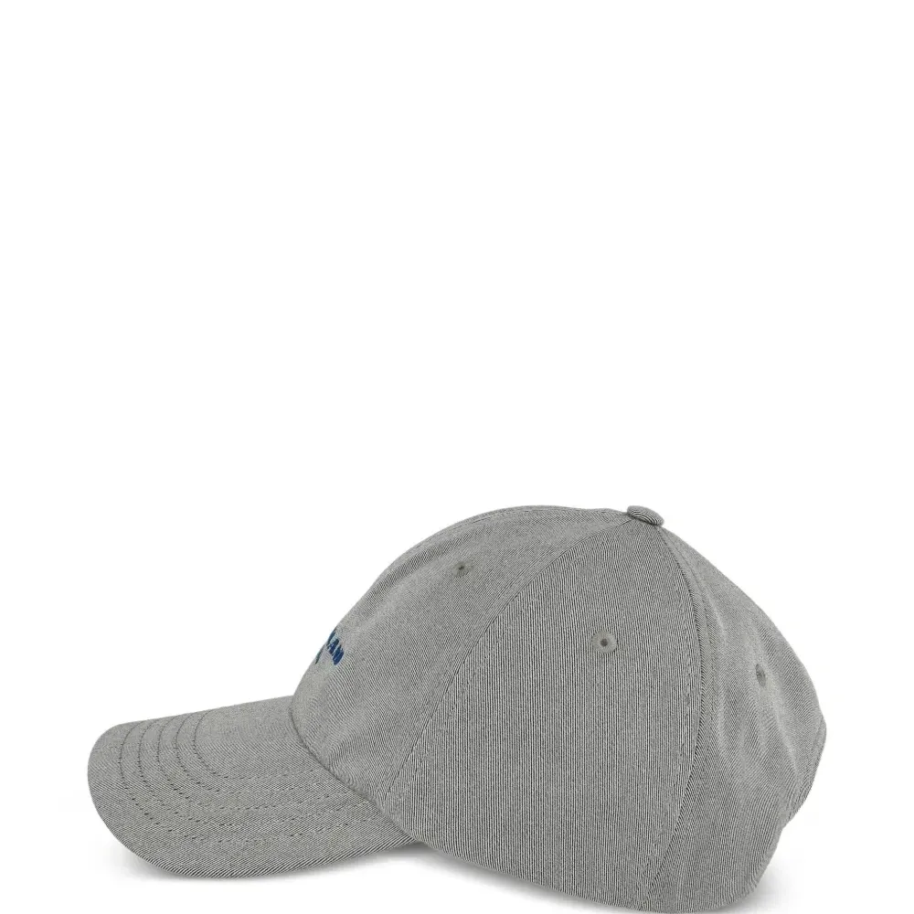 Бейсболка с логотипом