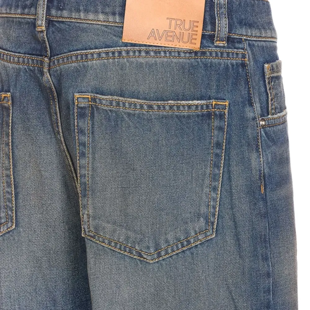 Джинсы с нашивкой-логотипом