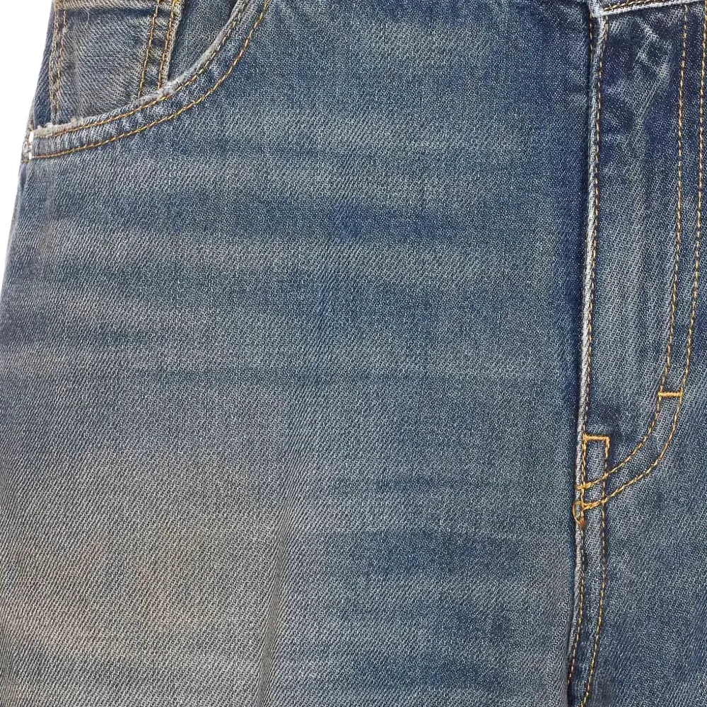 Джинсы с нашивкой-логотипом