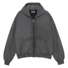 Куртка с вышитым логотипом