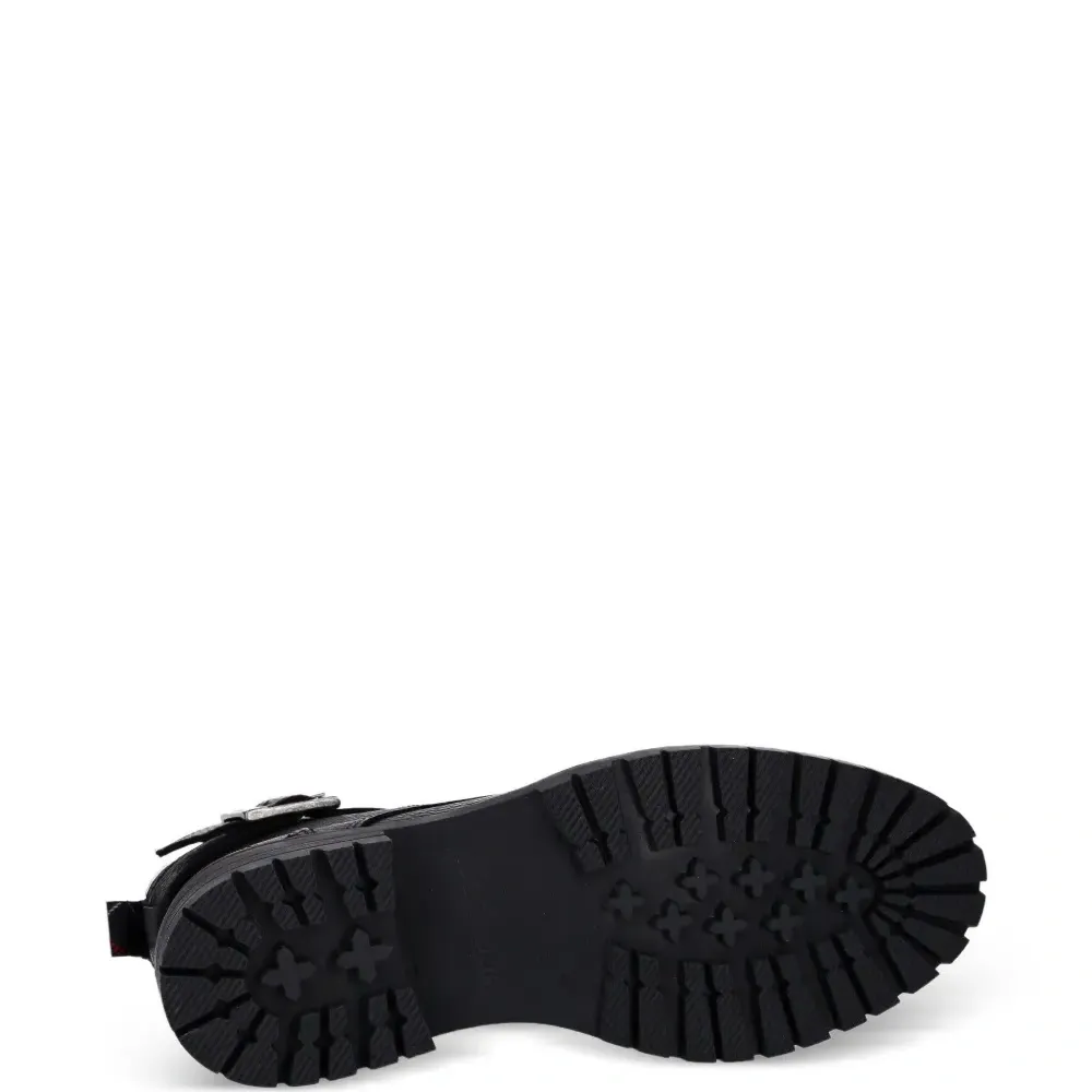 Ботинки на шнуровке с пряжками