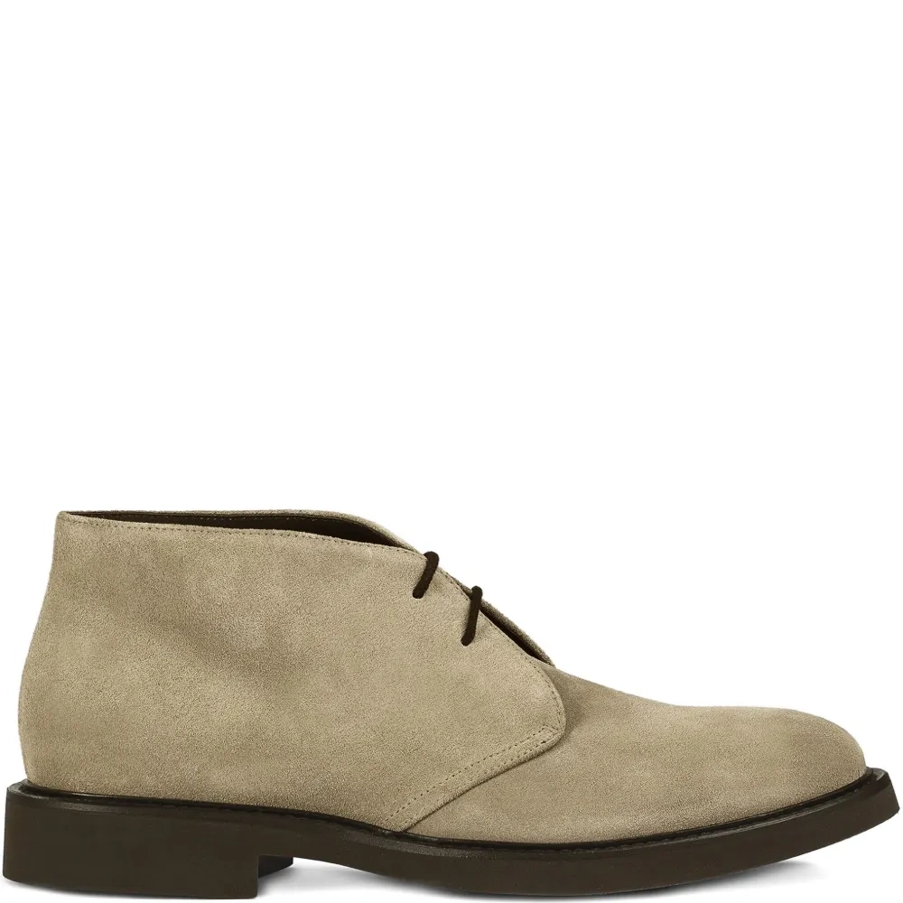 Ботинки на шнуровке