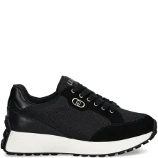 Кроссовки с логотипом