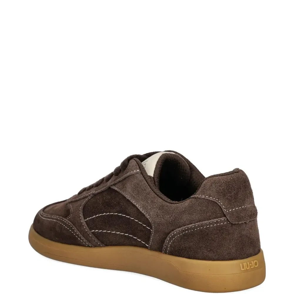 Кроссовки с декоративной строчкой