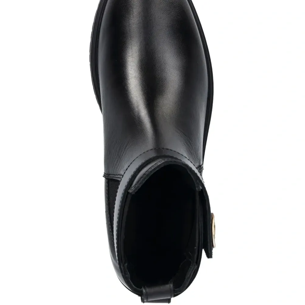 Ботинки с ремешками