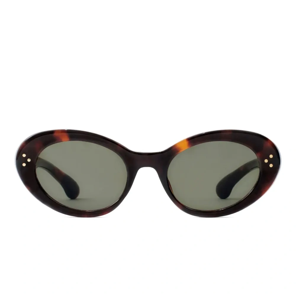 Солнцезащитные очки в овальной оправе