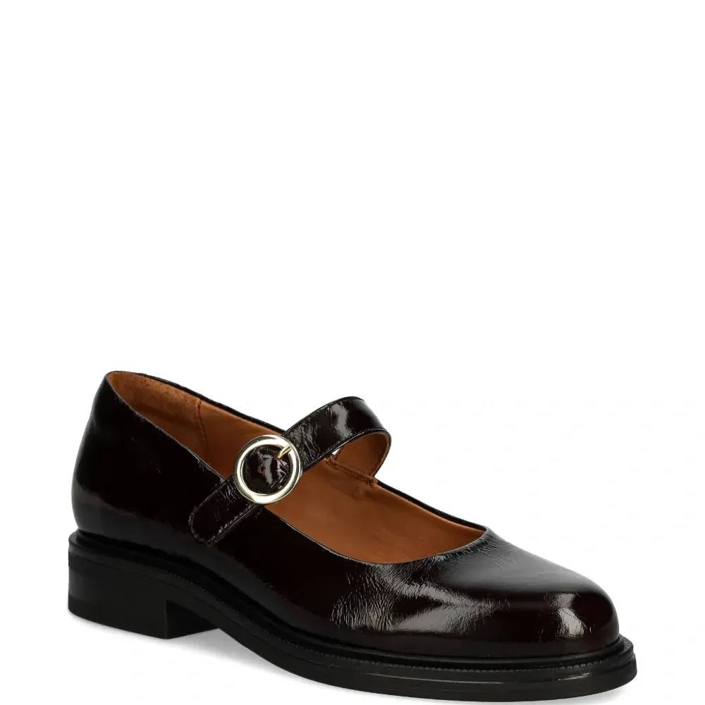 Балетки с ремешком и пряжкой