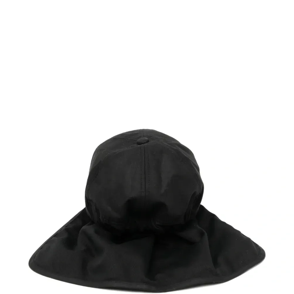 Кепка Caped из коллаборации с Barbour