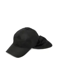 Кепка Caped из коллаборации с Barbour