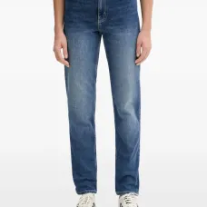 Джинсы с пятью карманами