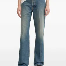 Джинсы с карманами Джинсы с карманами