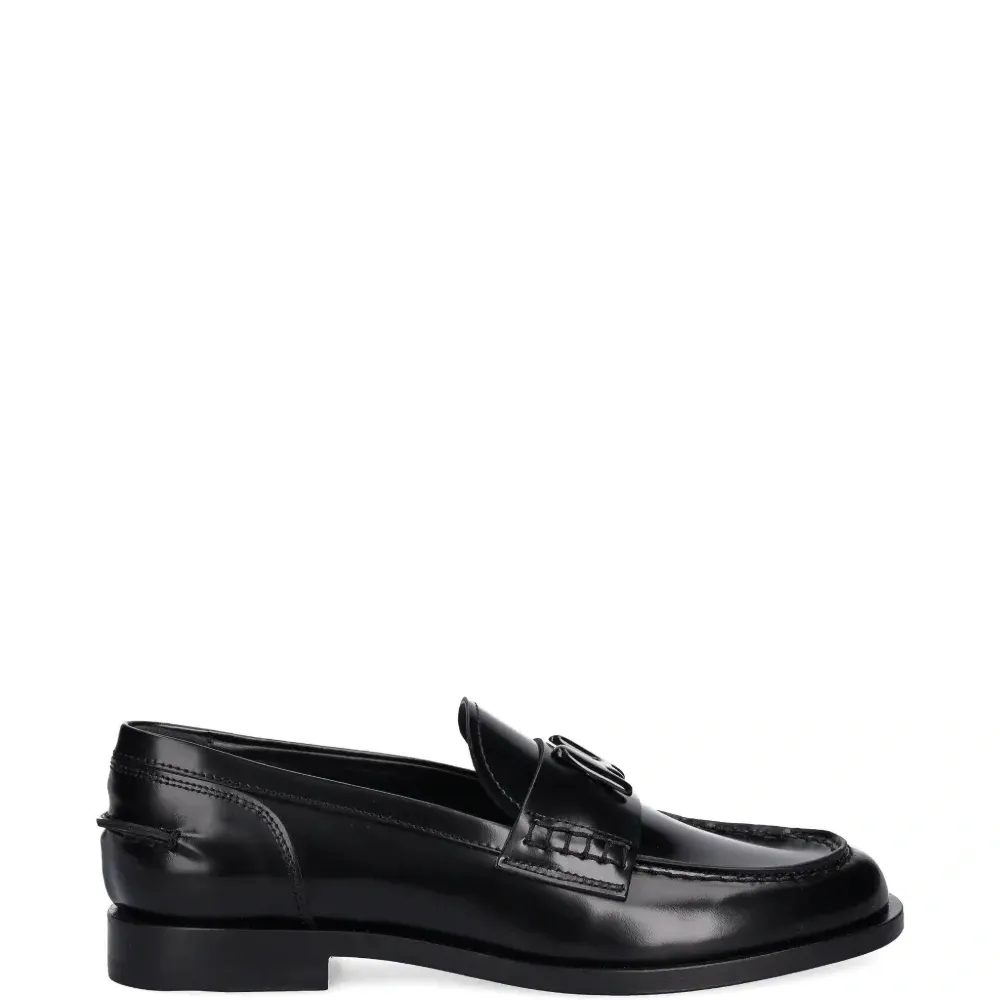 Лоферы с нашивками-буквами