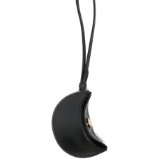 Сумка из кожи в форме полумесяца