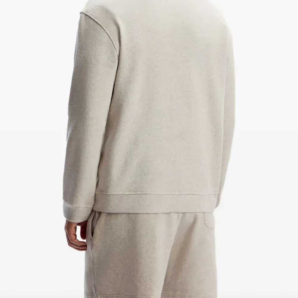 Толстовка с круглым вырезом