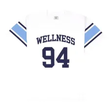 Футболка с полосами на рукавах и цифрой 94