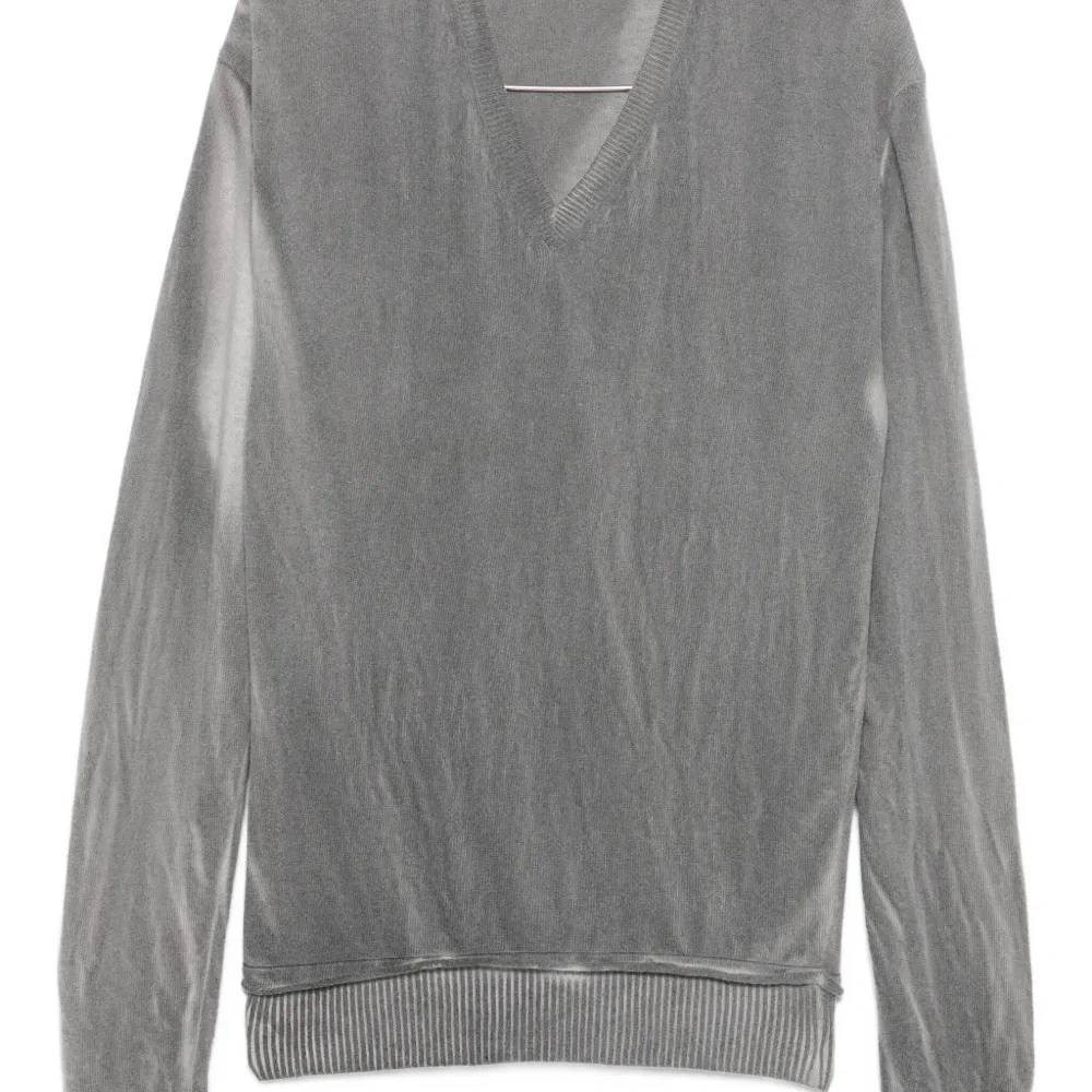 Свитер с V-образным вырезом и рубчатой отделкой