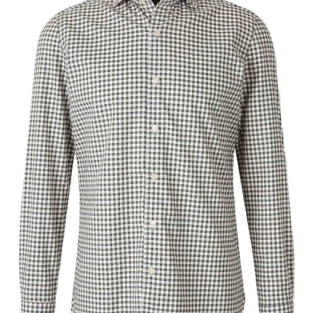 Рубашка в клетку с классическим воротником