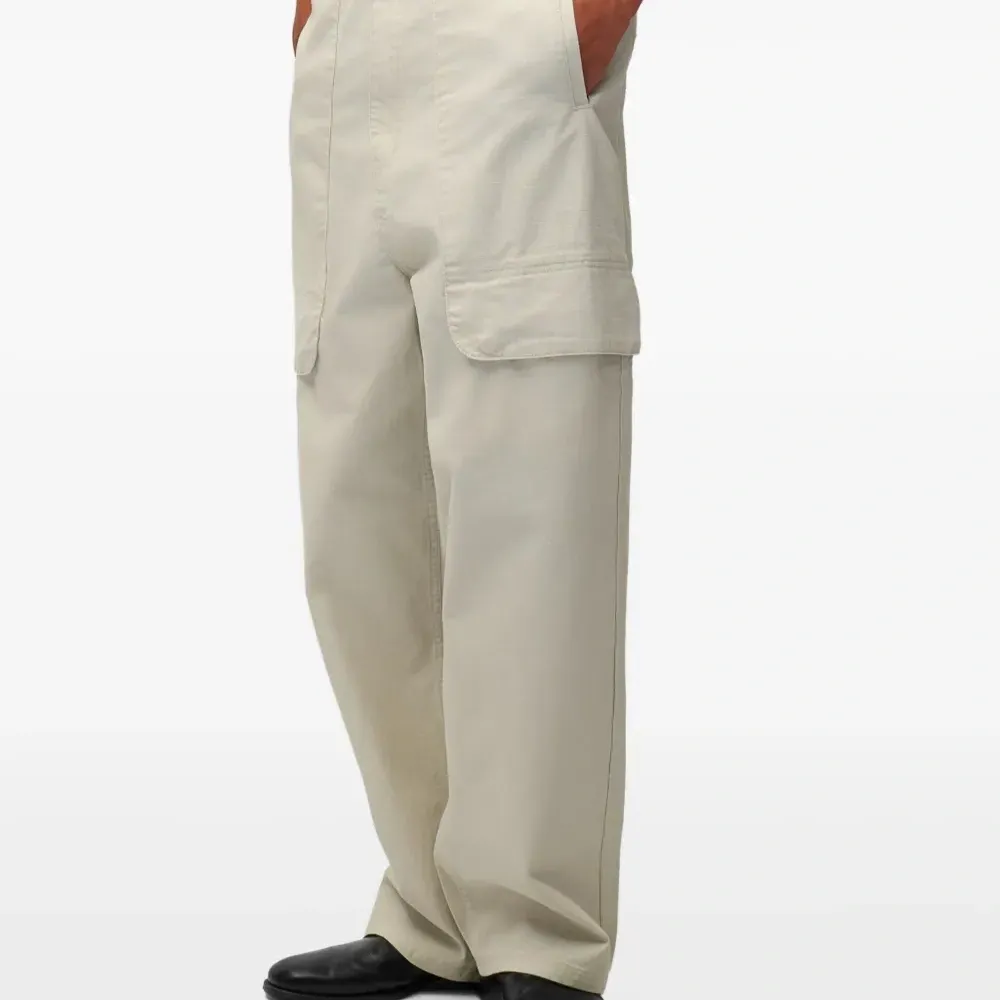 Брюки из хлопка с двумя карманами