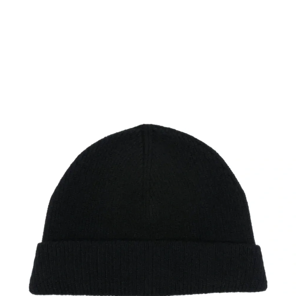 Шапка с ребристой вязкой