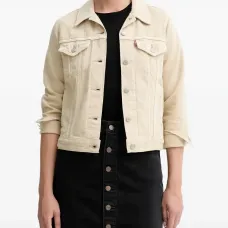 Куртка на пуговицах