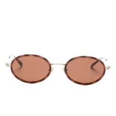 Солнцезащитные очки овальной формы