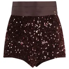 Шорты, украшенные пайетками
