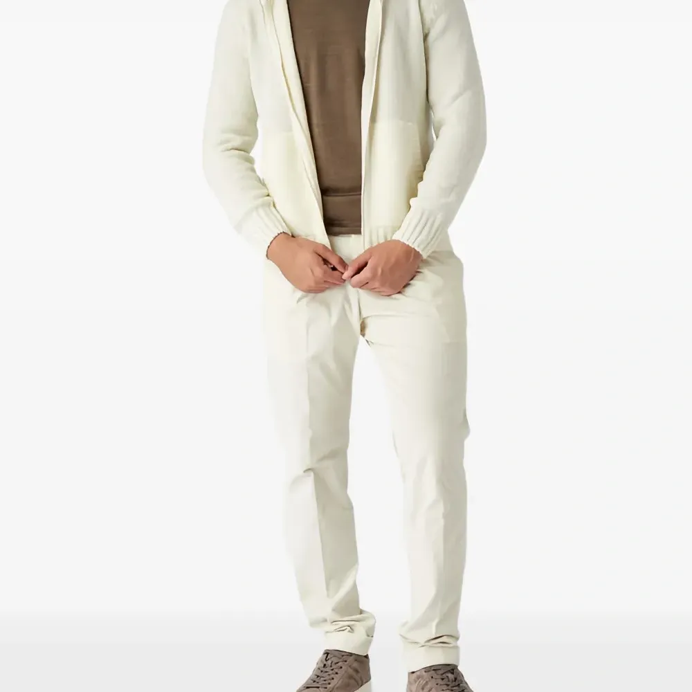 Трикотаж на молнии с капюшоном