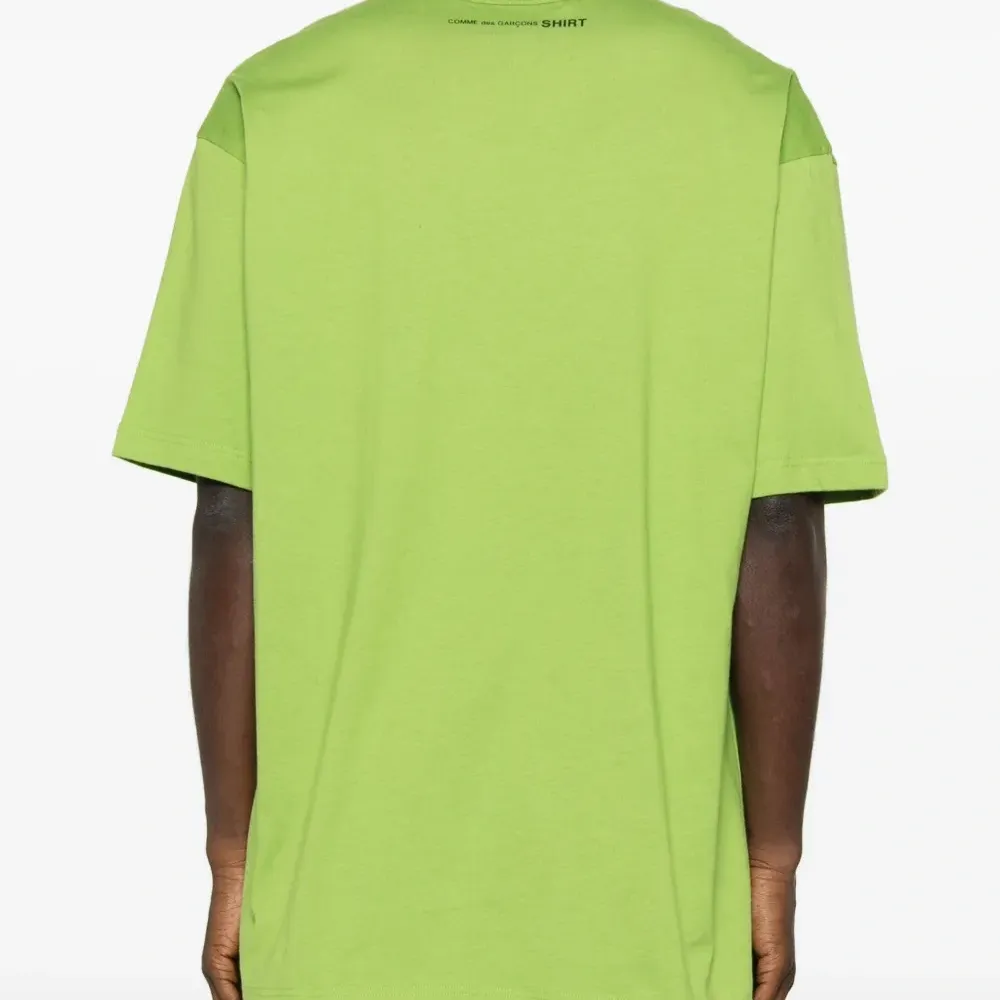 Футболка с принтом логотипа