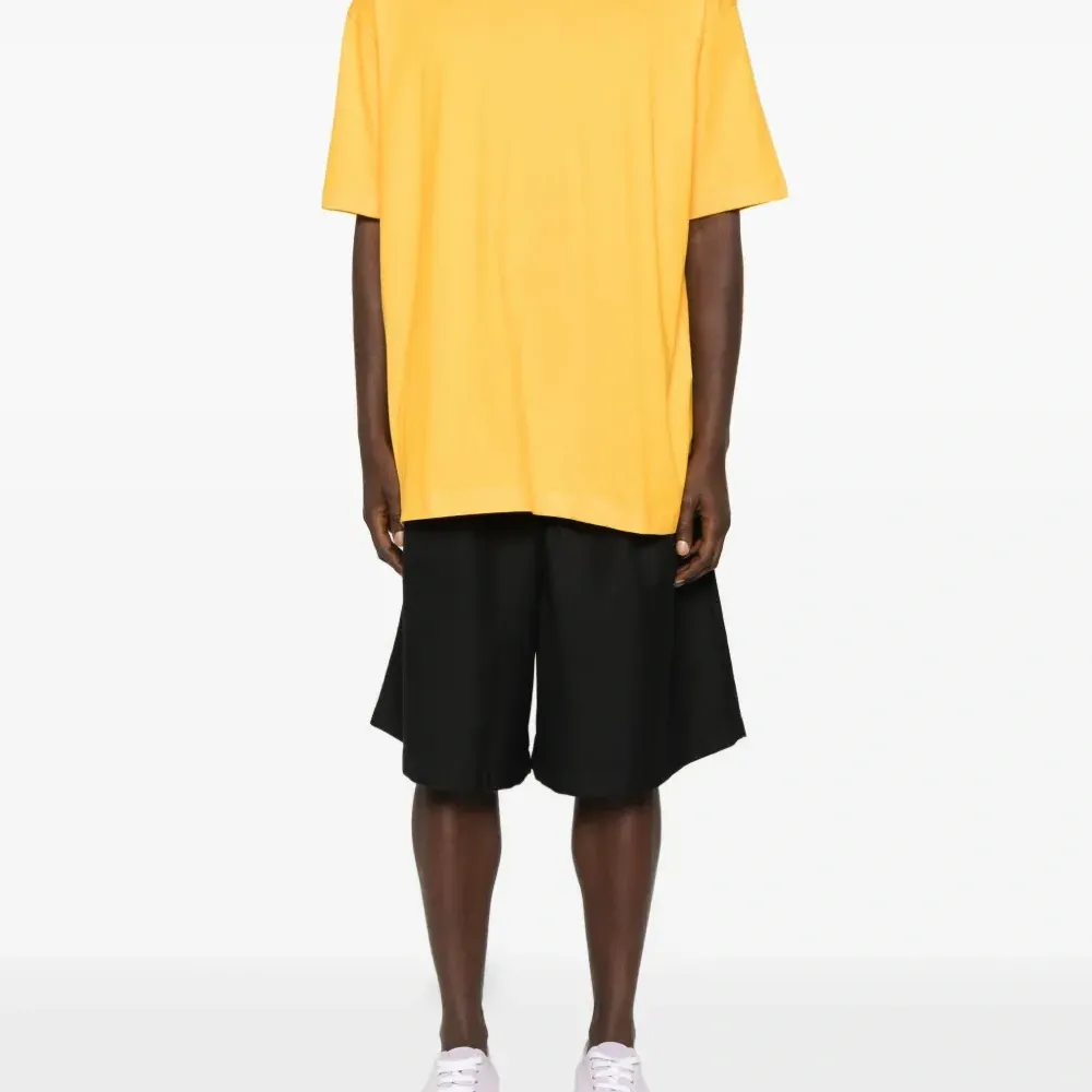 Футболка с круглым вырезом