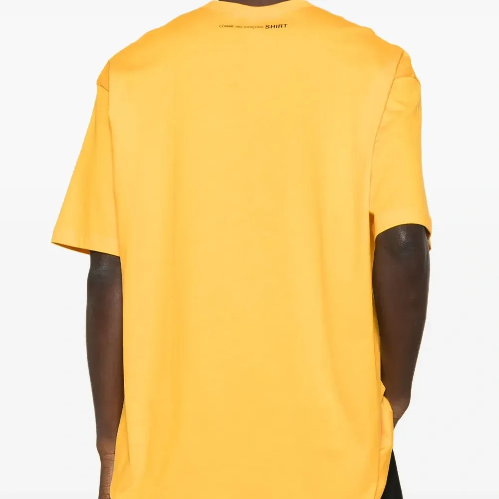 Футболка с круглым вырезом